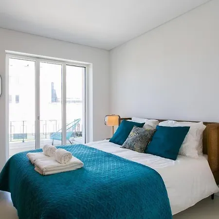 Architectural Poetry In An Unique 3bdrs View Flat * Lisbon