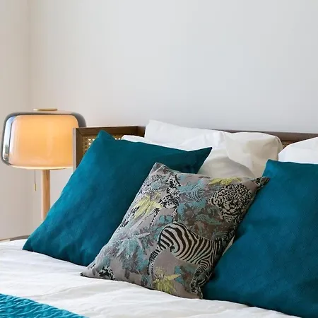 Appartamento Architectural Poetry In An Unique 3bdrs View Flat Lisbona