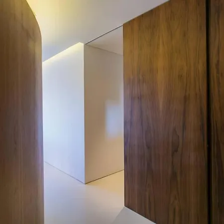 Architectural Poetry In An Unique 3bdrs View Flat