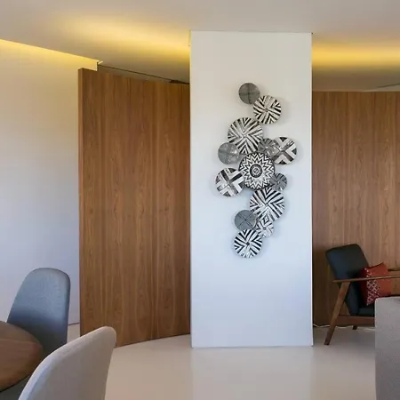 Architectural Poetry In An Unique 3bdrs View Flat *