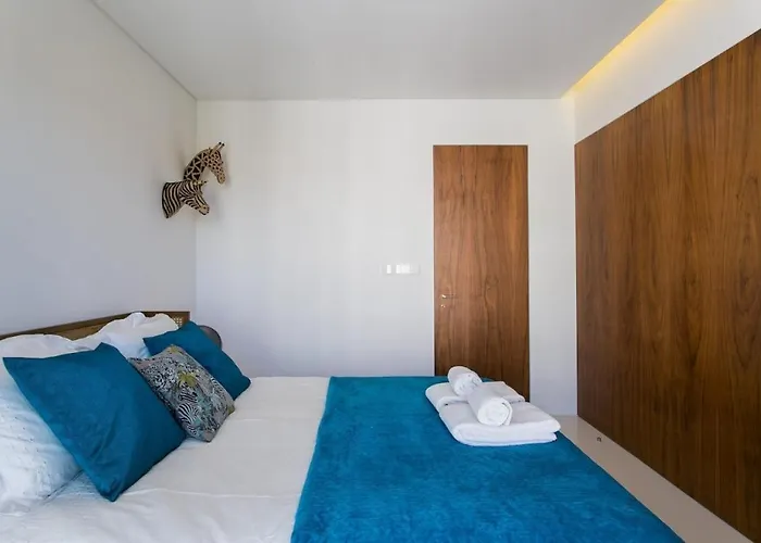 Architectural Poetry In An Unique 3bdrs View Flat Lisboa