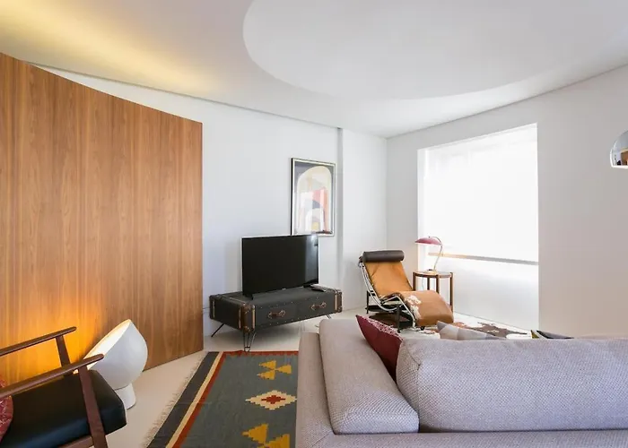 Architectural Poetry In An Unique 3bdrs View Flat شقة