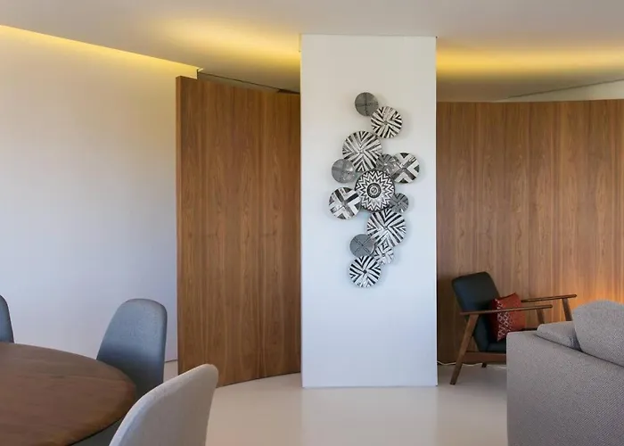 Architectural Poetry In An Unique 3bdrs View Flat *