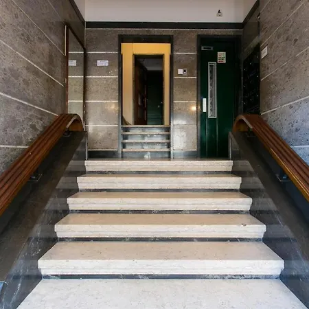 Architectural Poetry In An Unique 3bdrs View Flat Apartament Lizbona