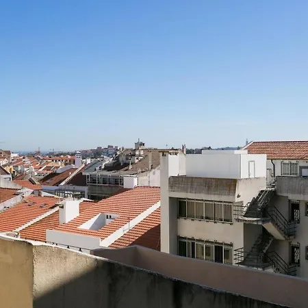 Architectural Poetry In An Unique 3bdrs View Flat * Lizbona