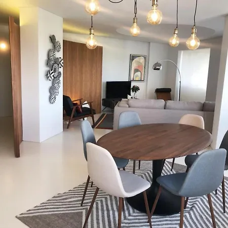 Apartament Architectural Poetry In An Unique 3bdrs View Flat Lizbona